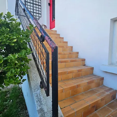 Porte Rouge *